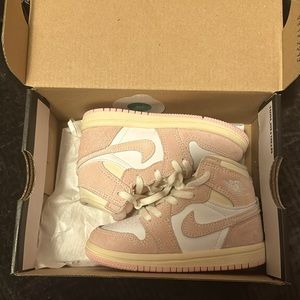 TODDLER GIRL JORDAN RETRO 1 HIGH OG (TD) SIZE:7C